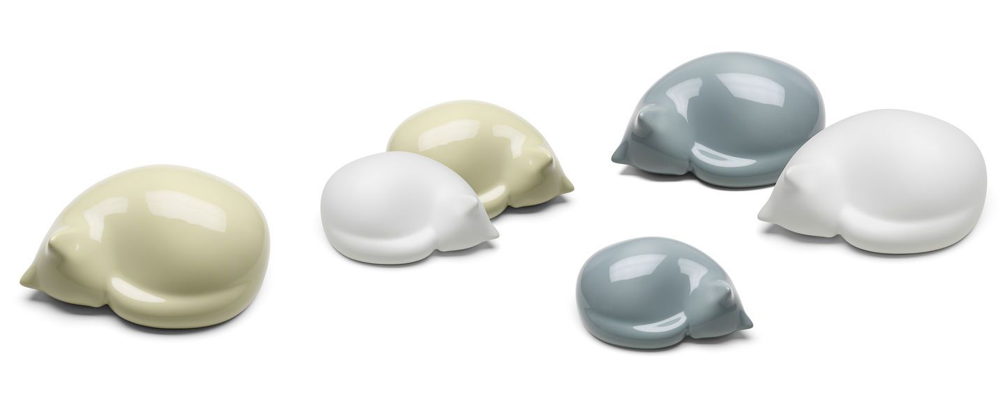 Vitra Resting/Sleeping Cat Home Decor Figurine in Porcelain by