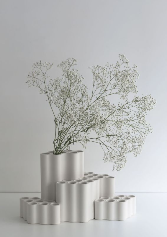Bouroullec Nuage Ceramique/Ceramic Ikebana Vase (White) by Vitra