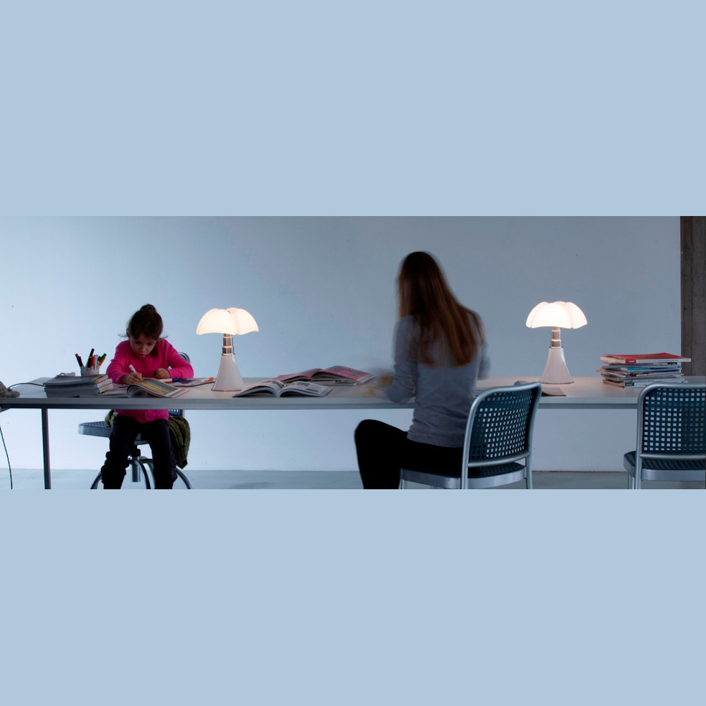 Lampe De Bureau Minipipistrello Blanche - Martinelli Luce - Gae Aulenti Design