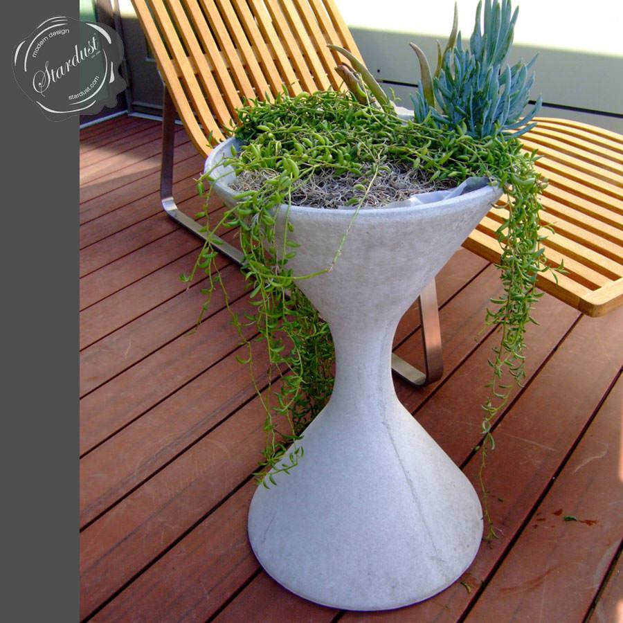 favoriete oud pizza Willy Guhl Mid Century Modern Concrete Outdoor Spindel Planter | Stardust