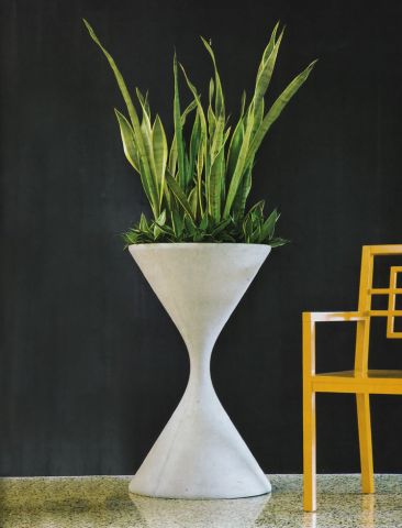 Willy Guhl Mid Century Modern Concrete Outdoor Spindel Planter
