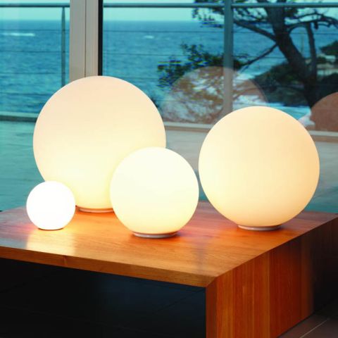 Dioscuri Modern Round Italian Glass Table Lamp - White - Artemide