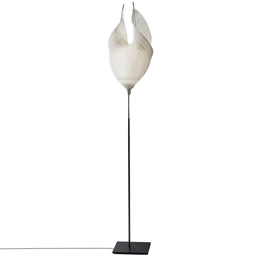 Featured image of post Japanese Paper Floor Lamp / This noki japanese paper floor lamp has a matte black metal finish and creamy off white shoji paper shade merge in this impressive column floor lamp floor lamp stands a little under four feet modern twist on traditional design scandinavian spruce and durable fiber pulp rice paper uses a 60 watt bulb.