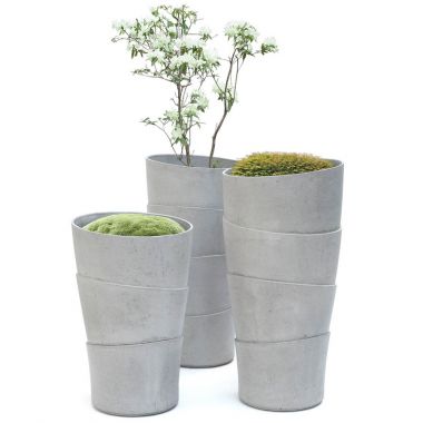 black outdoor planters large tall and large architectural modern outdoor planter pot grey or black black outdoor planters large tall and large architectural modern outdoor planter pot grey or black