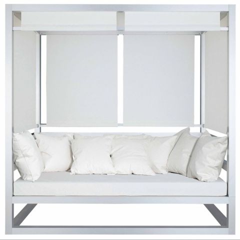 Tres Al Fresco Covered Outdoor Daybed by Gandia Blasco